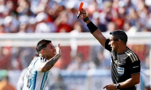10-man Argentina to take on Spain in extra time as Fernandez sent off just before full time 10-man Argentina to take on Spain in extra time as Fernandez sent off just before full time