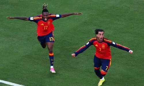 Dominating Spain too good for Messi's Argentina; win World Cup 1-0 Dominating Spain too good for Messi's Argentina; win World Cup 1-0