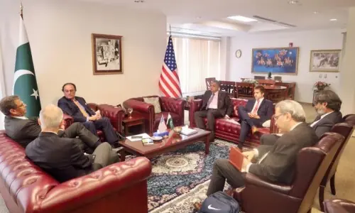 US technology firm proposes refinery modernisation plan for Pakistan in meeting with finance minister US technology firm proposes refinery modernisation plan for Pakistan in meeting with finance minister