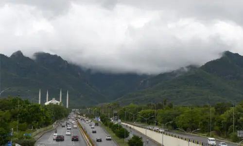Scattered rain inundates low-lying areas in Rawalpindi district Scattered rain inundates low-lying areas in Rawalpindi district