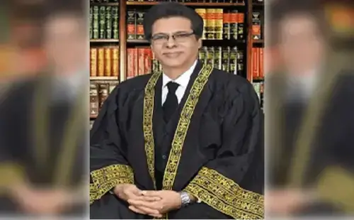 Supreme Court declares hearing bail applications in pending NAB appeals is FCC's jurisdiction Supreme Court declares hearing bail applications in pending NAB appeals is FCC's jurisdiction