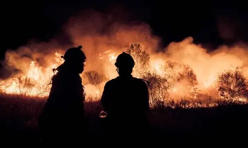 Spain races to contain blazes before temperatures rise