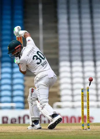 Pakistan squander promising position after Shan&rsquo;s century