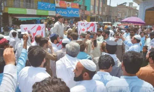 Bannu &lsquo;peace body&rsquo; protest enters 2nd day as talks fail