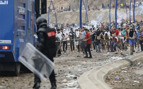 Italy suspends Schengen arrangement with Spain amid migrant surge