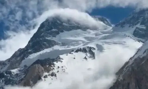 Search operation to locate 7 climbers missing after Broad Peak avalanche resumes Search operation to locate 7 climbers missing after Broad Peak avalanche resumes