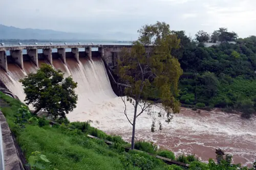 Spillways opened after heavy showers fill Rawal Dam to brim Spillways opened after heavy showers fill Rawal Dam to brim