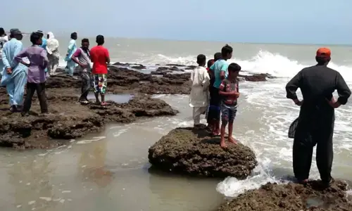 Two picnickers drown at Sandspit,  Turtle Beach