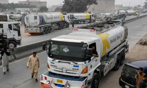 Criminal record verification of Lahore's commercial drivers in the offing Criminal record verification of Lahore's commercial drivers in the offing