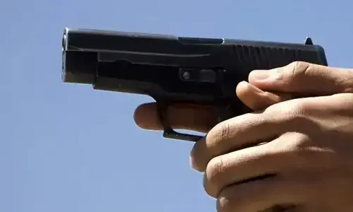 Policeman martyred in armed attack on Superhighway