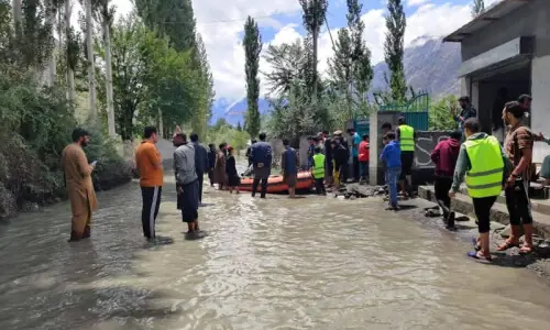 KKH closed, Ghizer worst hit by more flash floods KKH closed, Ghizer worst hit by more flash floods