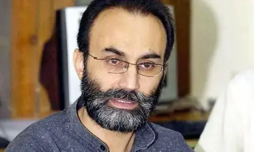 Raisani assails move to transfer Kachhi from Nasirabad to Sibi