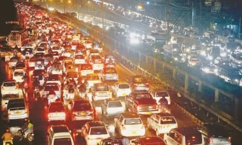 Thousands stranded as protest near KPC disrupts traffic in Karachi's Saddar area Thousands stranded as protest near KPC disrupts traffic in Karachi's Saddar area