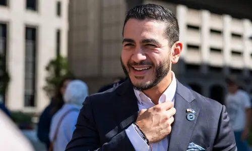 &lsquo;Progressive&rsquo; Dr Abdul El-Sayed wins Michigan primary in jolt to Democrats