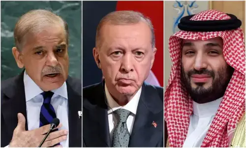 Pakistan, Saudi Arabia, Turkiye sign joint defence agreement in Makkah