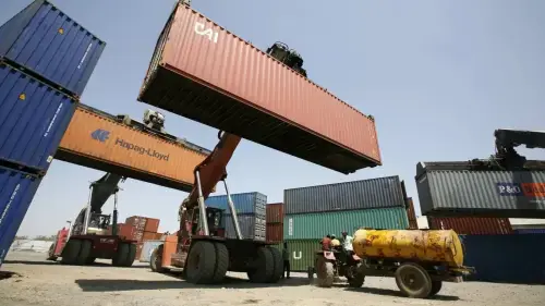Govt pays Rs10bn in decade-old export refunds
