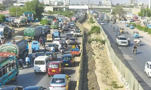 Karachi's Red Line suffers another blow as decision to cancel Mosamiyat-to-Numaish contract declared ‘invalid’ Karachi's Red Line suffers another blow as decision to cancel Mosamiyat-to-Numaish contract declared ‘invalid’