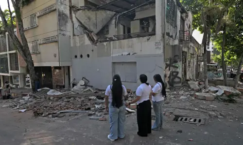 Major earthquake rocks Colombia and other countries, causing damage and injuries