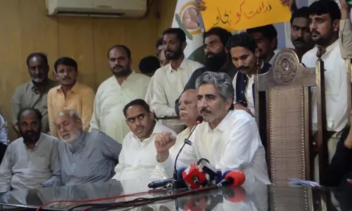 Farmers threaten protest march to save agriculture