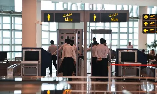 Privatisation Commission approves financial adviser for outsourcing Karachi, Lahore airports Privatisation Commission approves financial adviser for outsourcing Karachi, Lahore airports