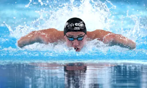 Golden relay double for Britain at European swimming