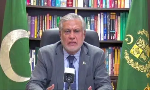 Dar condemns Houthi attack in Red Sea after 3 Pakistanis killed, says in contact with Saudi, Yemen authorities