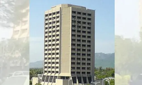 Govt mulls converting Shaheed-i-Millat Secretariat in Islamabad into five-star hotel Govt mulls converting Shaheed-i-Millat Secretariat in Islamabad into five-star hotel
