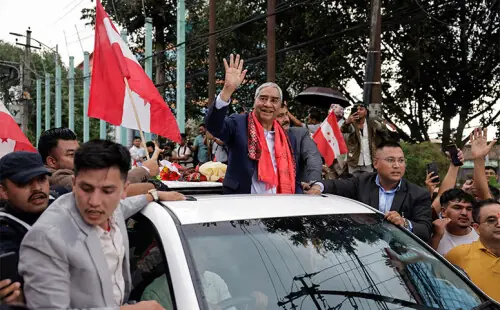 Former Nepal premier Deuba returns home Former Nepal premier Deuba returns home