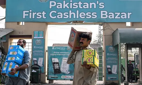WHY CASH REFUSES TO DIE IN PAKISTAN WHY CASH REFUSES TO DIE IN PAKISTAN