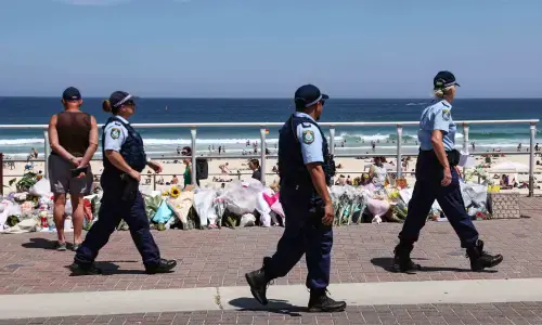 Bondi attack spurs Australian state to buy back guns Bondi attack spurs Australian state to buy back guns