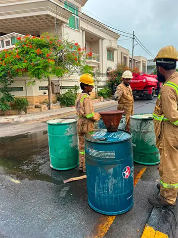 Over 20 drums of spilled oil recovered as DHA pipeline rupture repaired Over 20 drums of spilled oil recovered as DHA pipeline rupture repaired