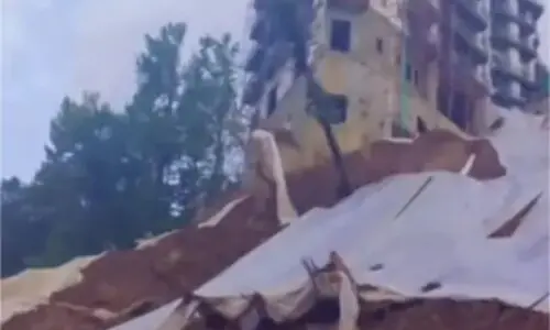 Landslide puts multi-storey buildings in Galiyat at risk Landslide puts multi-storey buildings in Galiyat at risk