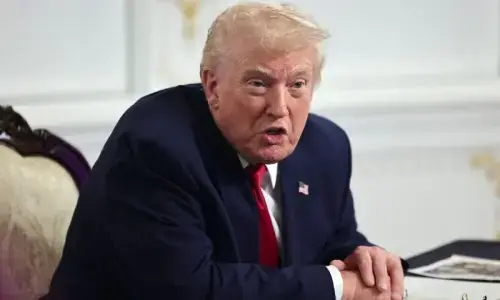 Trump maps Hormuz as ‘new US territory’ Trump maps Hormuz as ‘new US territory’