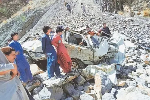 Six of a family die in Balochistan's Ormara car crash Six of a family die in Balochistan's Ormara car crash