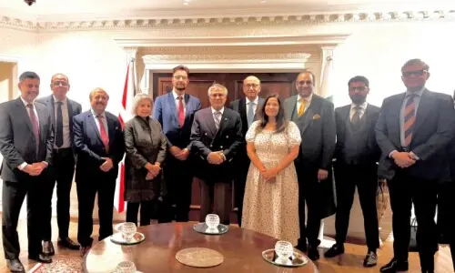 Centre, AJK govt to work with other parties to build consensus on governance, constitutional issues: Dar Centre, AJK govt to work with other parties to build consensus on governance, constitutional issues: Dar