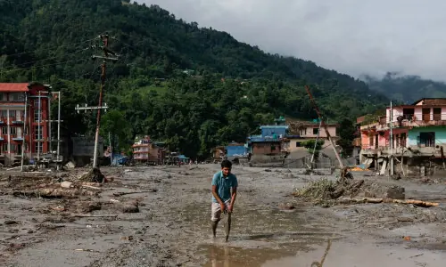 Nepal flood death toll climbs to 359 as around 1,000 remain missing