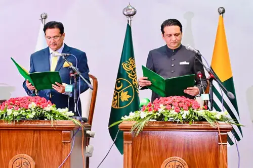 Gillani becomes AJK PM after winning over ‘old guard’ Gillani becomes AJK PM after winning over ‘old guard’