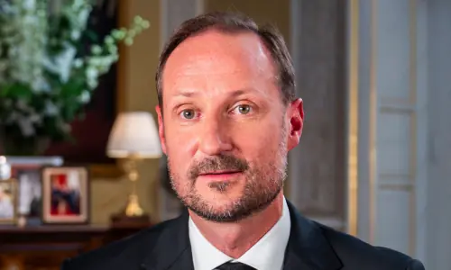 Norway, in mourning, enters a new era under King Haakon VIII