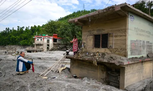Nepal-China flood death toll rises to nearly 800, with over 3,000 missing