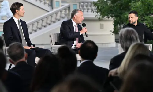 US envoys hold Kyiv talks in push for Ukraine-Russia peace