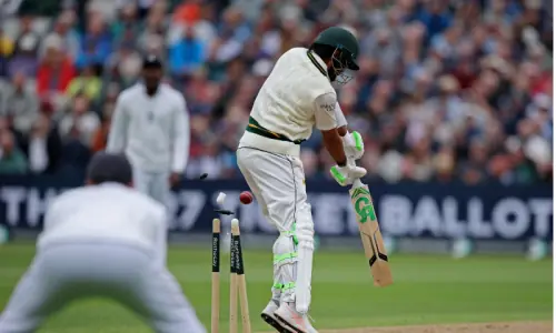 Tongue routs Pakistan as England dominate in third Test