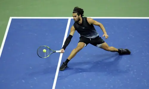 Shelton stuns Alcaraz in 3:34am US Open finish, Sabalenka battles on