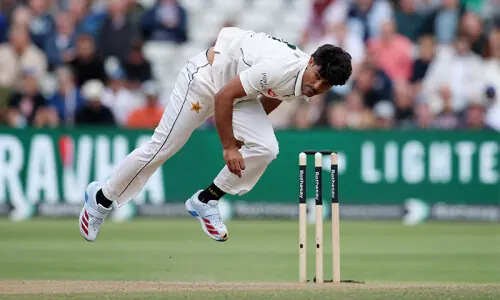 From obscurity to smashing sixes: Razaullah rises  to prominence