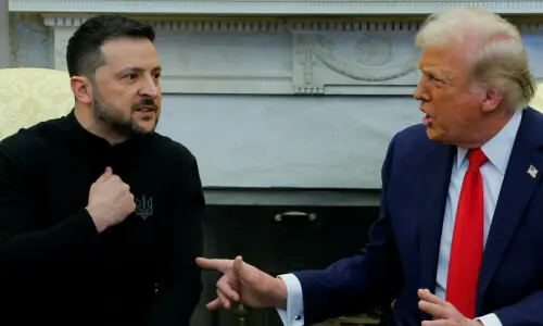 Trump asks Zelensky to stop attacking Russian refineries Trump asks Zelensky to stop attacking Russian refineries