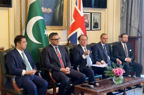 Aurangzeb eyes expanded China swap line, $10bn US facility Aurangzeb eyes expanded China swap line, $10bn US facility