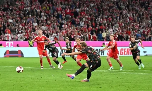 Harry Kane hits Bundesliga century as Bayern Munich rout Union Berlin Harry Kane hits Bundesliga century as Bayern Munich rout Union Berlin