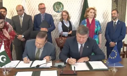 Pakistan, EU sign financing agreements worth €65m Pakistan, EU sign financing agreements worth €65m