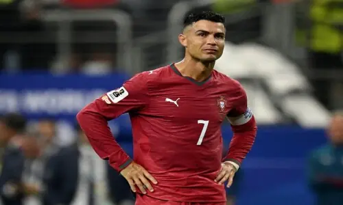 Cristiano Ronaldo eyes 1,000-goal 'icing on the cake' as Portugal begin new era Cristiano Ronaldo eyes 1,000-goal 'icing on the cake' as Portugal begin new era