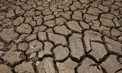Pakistan in uncharted waters as ‘super El Nino’ multiplies threats Pakistan in uncharted waters as ‘super El Nino’ multiplies threats