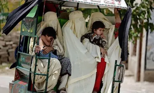 ‘Rising militancy’ drives relocation of families in Bannu’s semi-tribal areas ‘Rising militancy’ drives relocation of families in Bannu’s semi-tribal areas